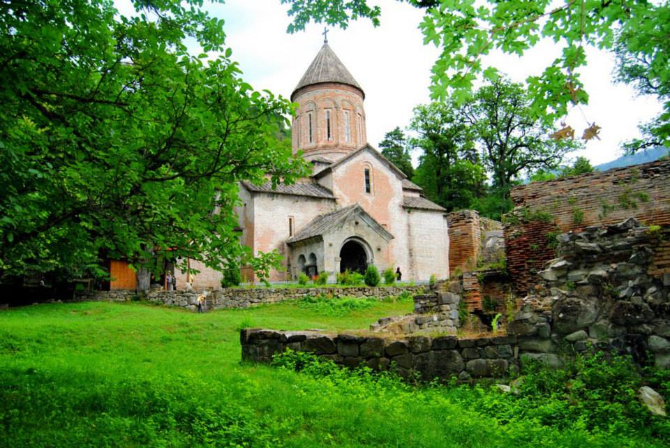 Explore Borjomi and its nearby landmarks geotv.ge